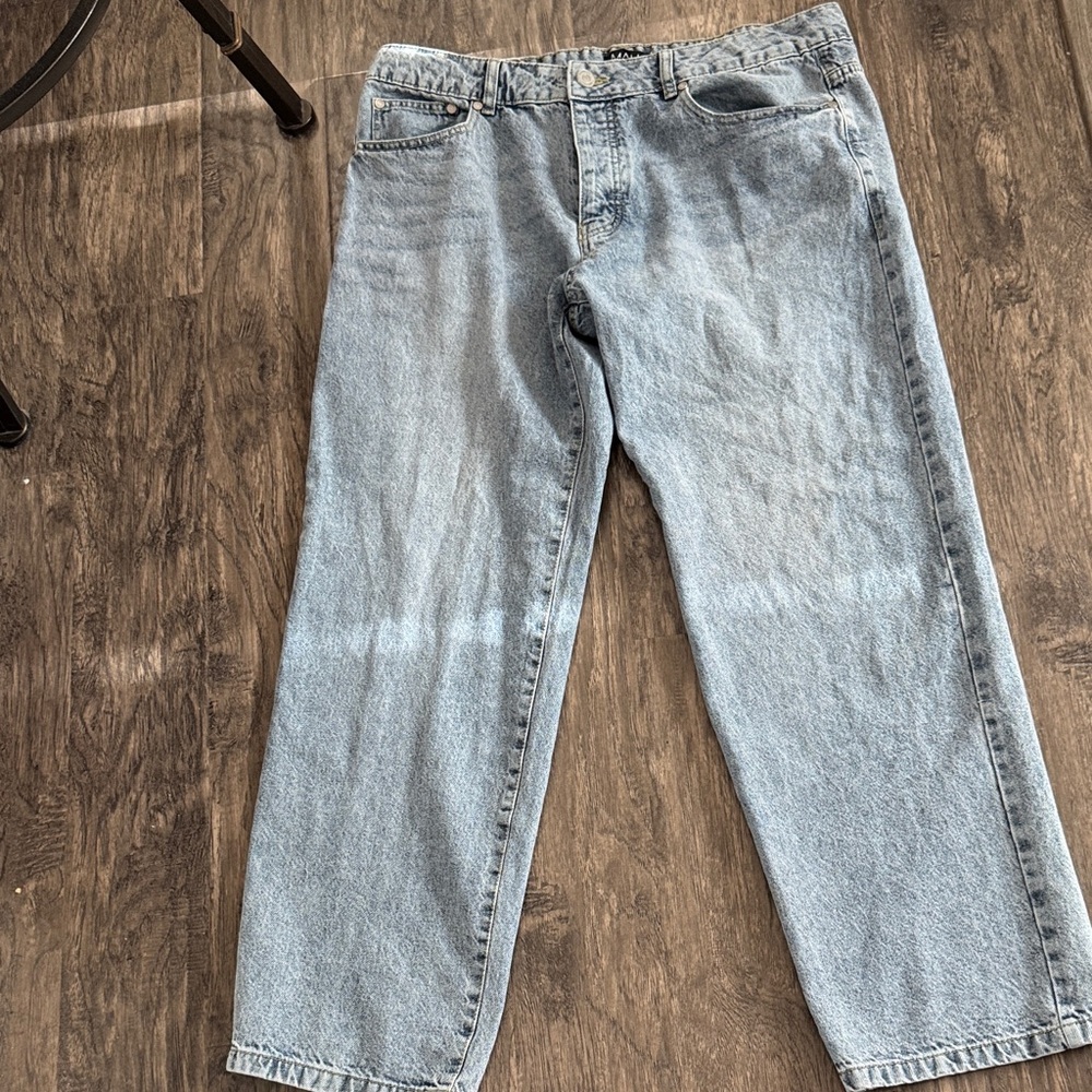 Boohoo Men's Relaxed Light Blue Jeans